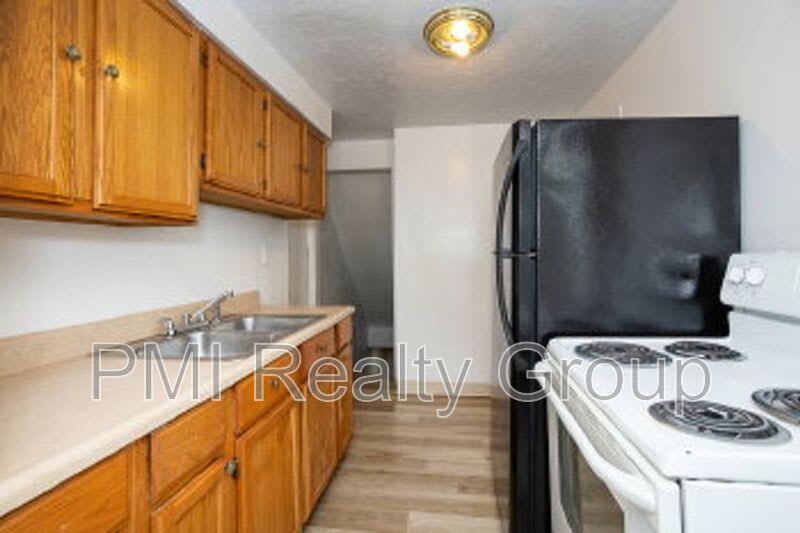 25141 Treadwell Avenue – photo 2