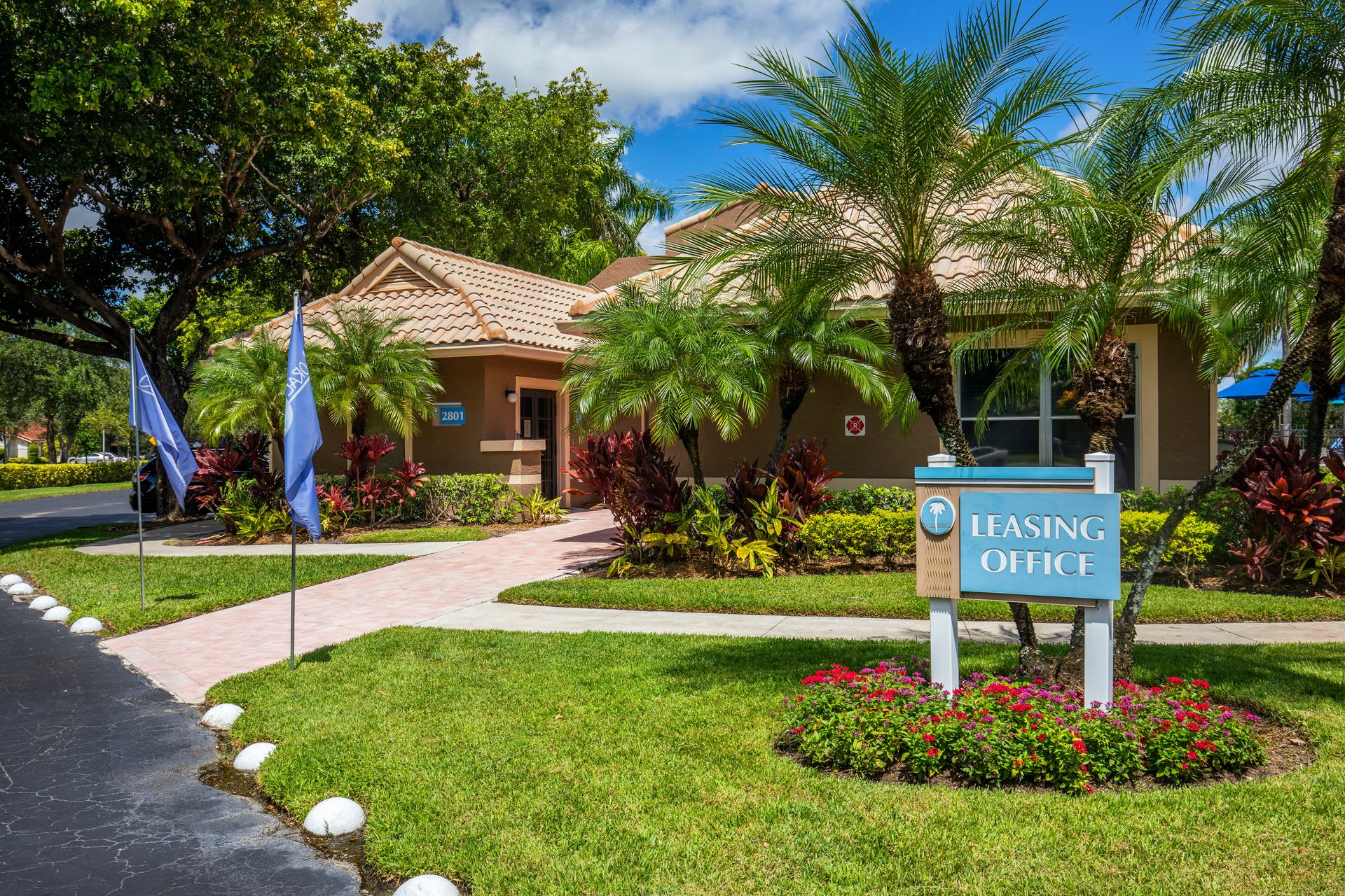 Coral Falls Apartments – photo 5