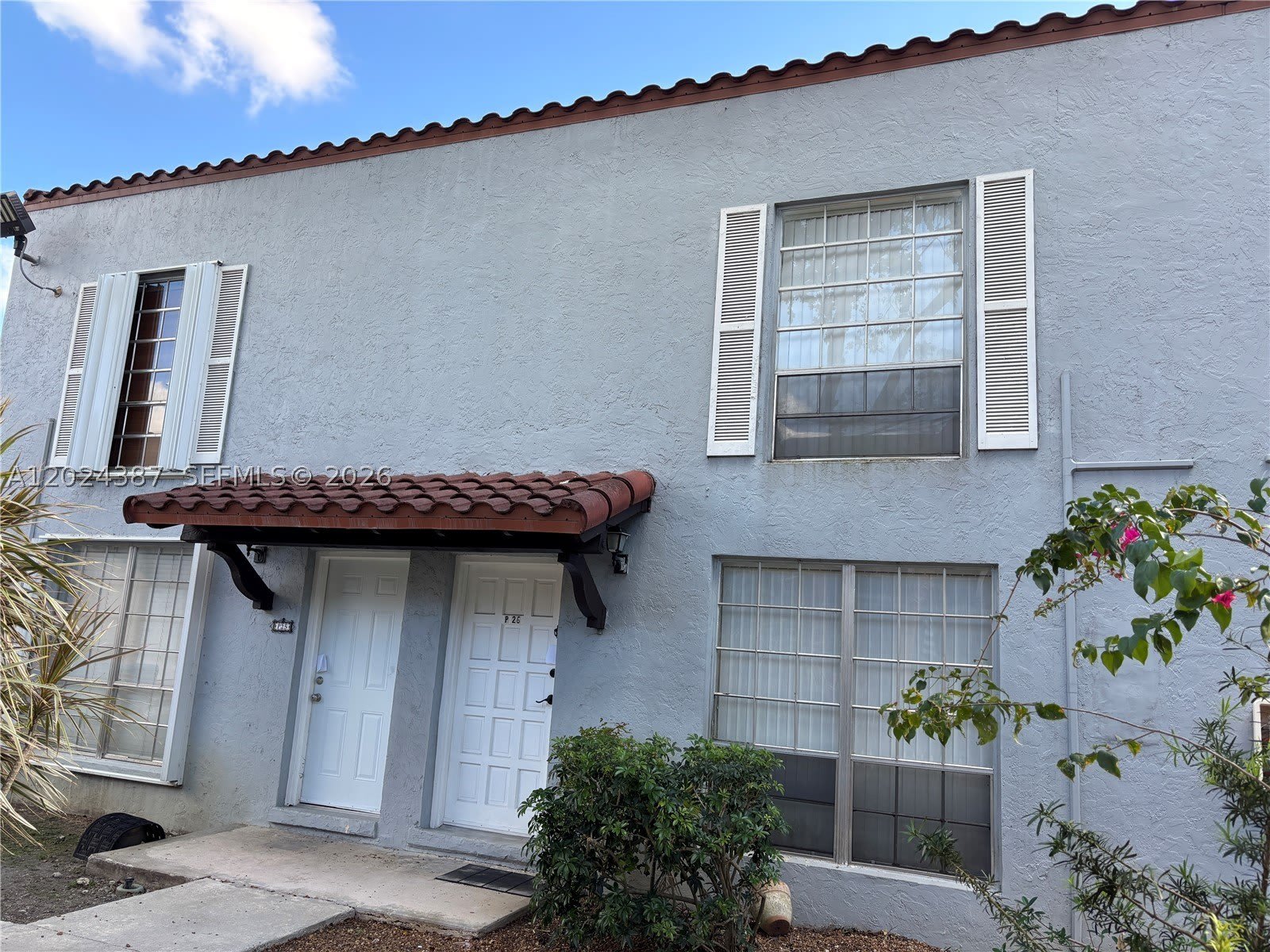 10806 N Kendall Dr – photo 1
