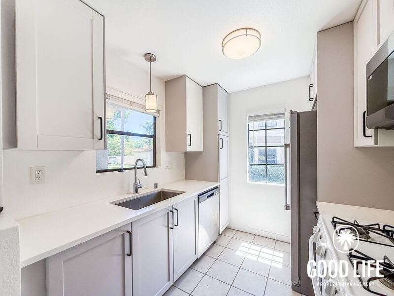 10303 Azuaga St – photo 3