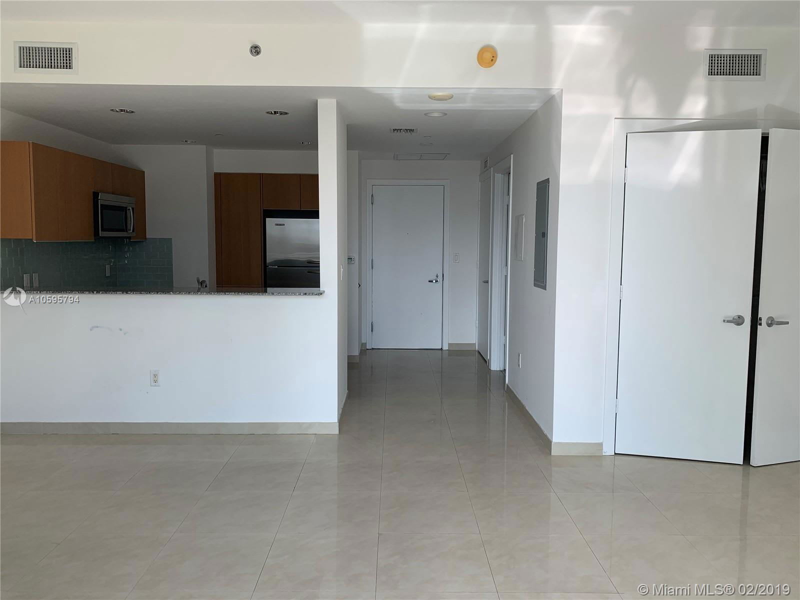 1060 Brickell Avenue – photo 5