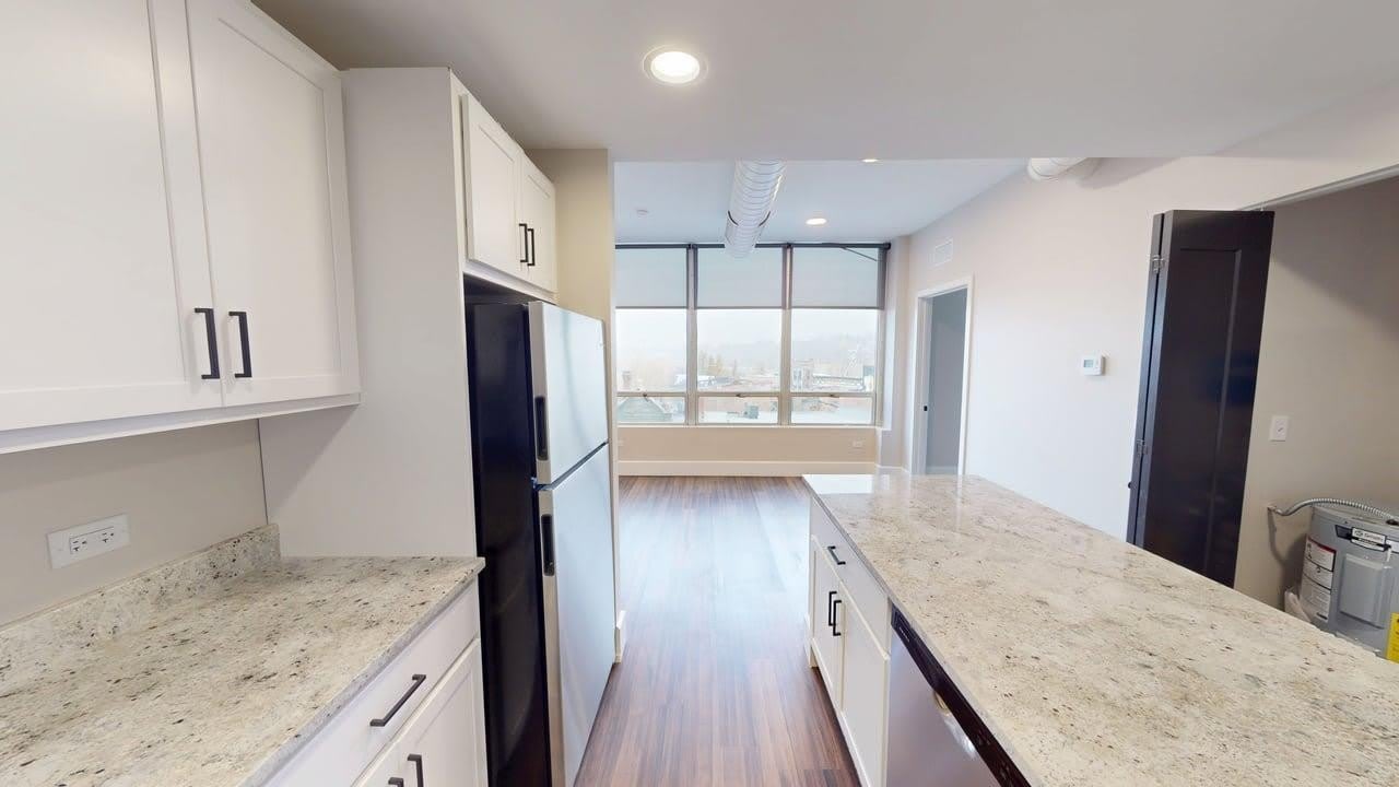 40 DuPage Court – photo 2