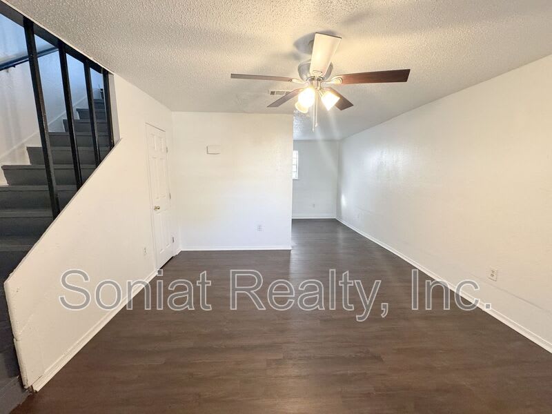 1342 Elysian Fields Ave – photo 3