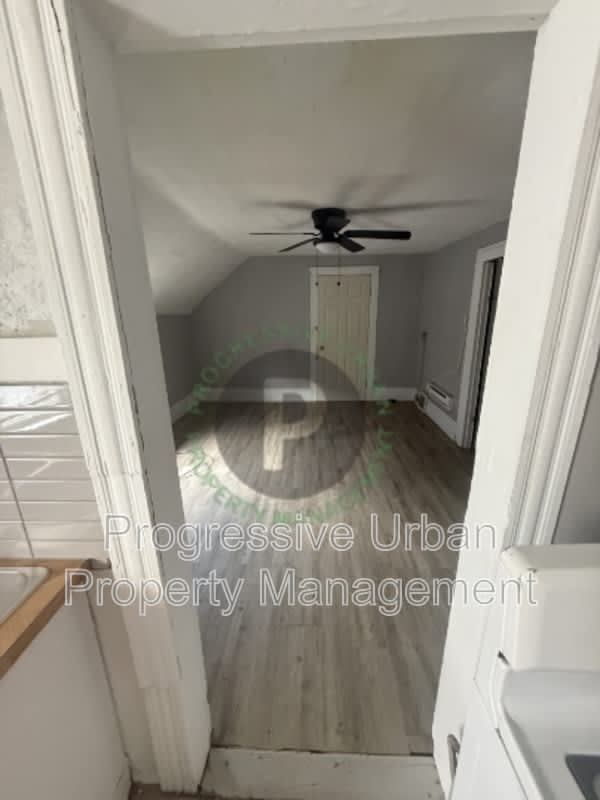 4067 East 57th Street – photo 3