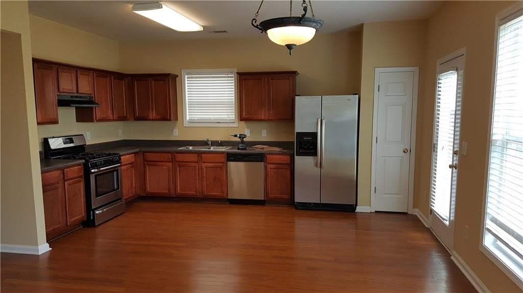 2036 Executive Drive – photo 5