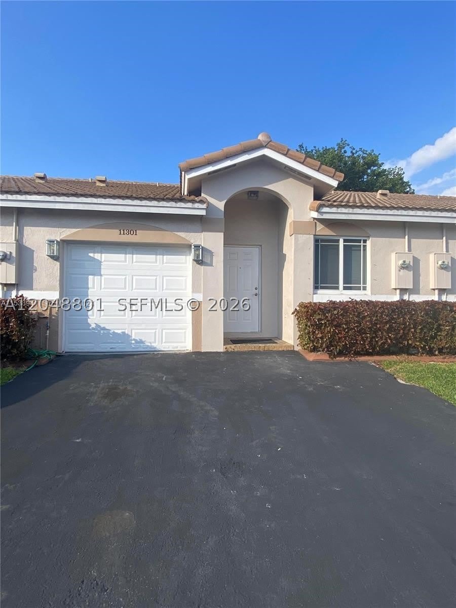 11301 Sw 17Th Ct – photo 1