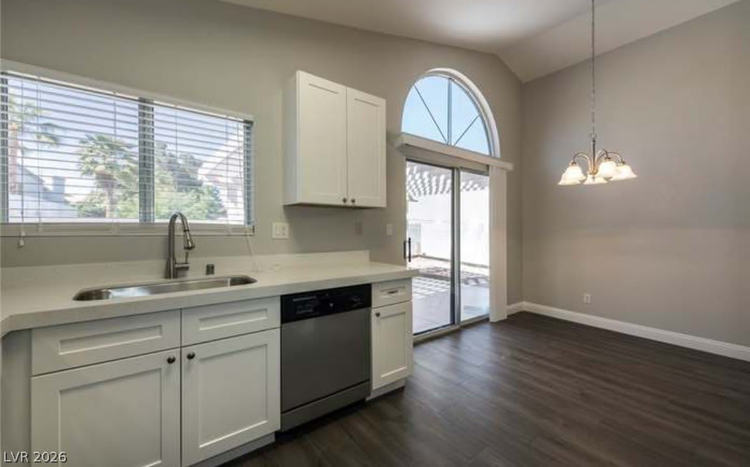 1012 Holliston Circle – photo 4