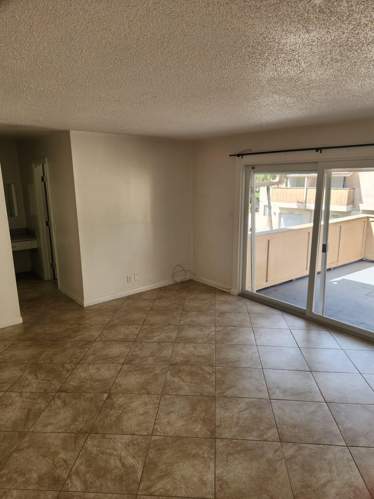 834 NW 82nd Avenue – photo 3