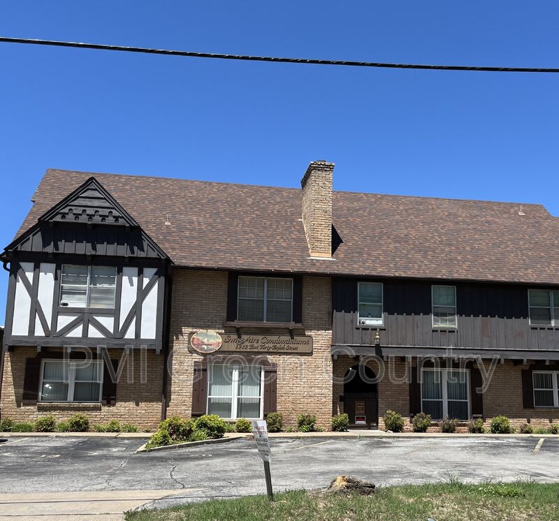 1313 East 48th Street – photo 2