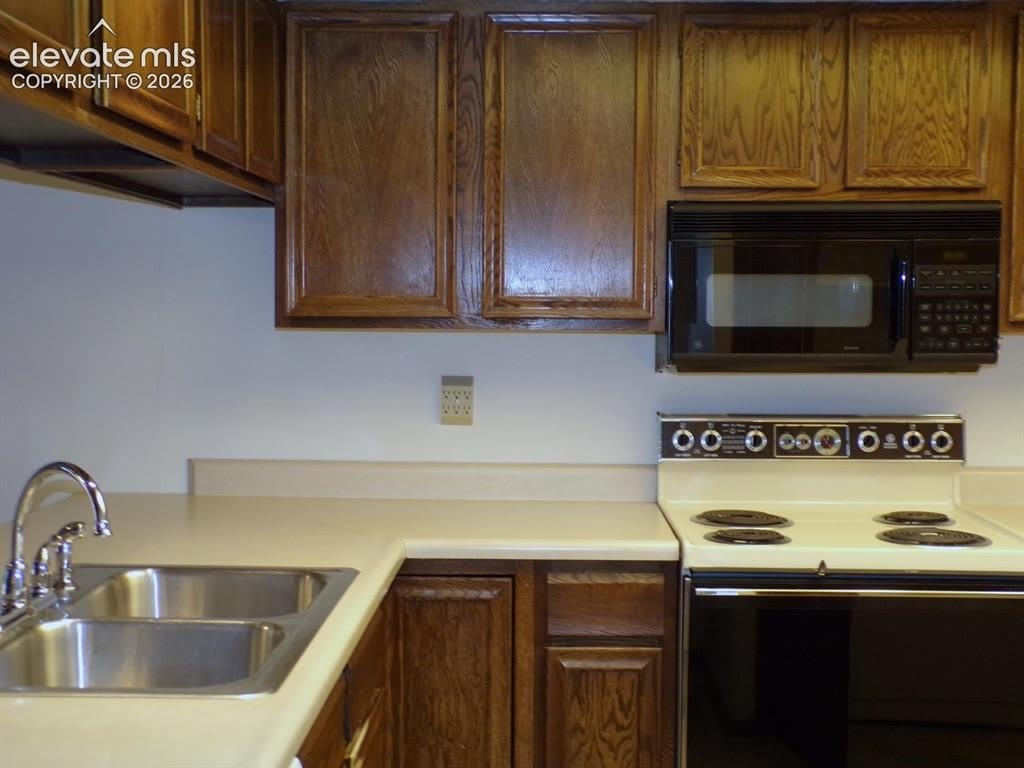 4902 Castledown Road – photo 4