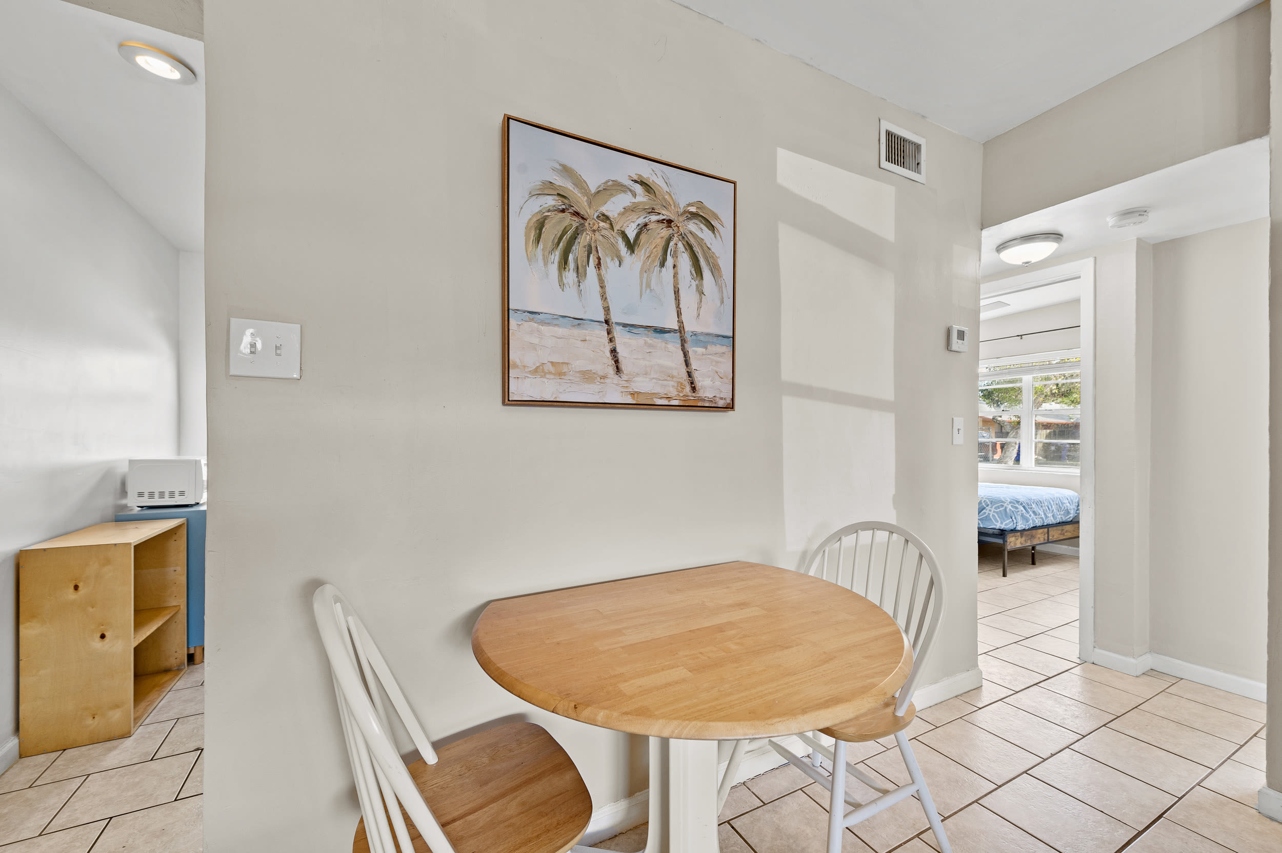 1127 Ne 5th Ave – photo 4