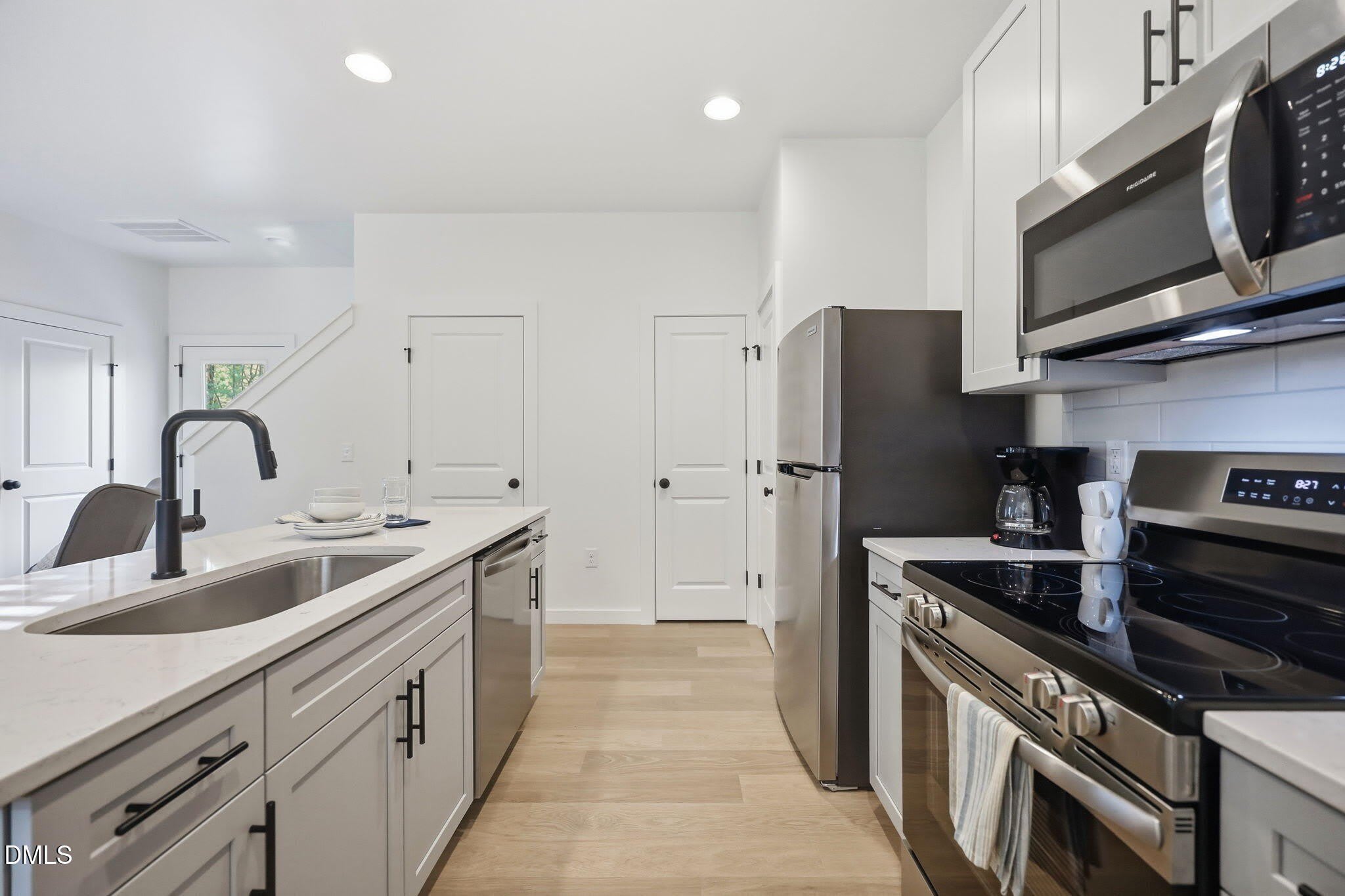 2819 Wilcox Place – photo 4