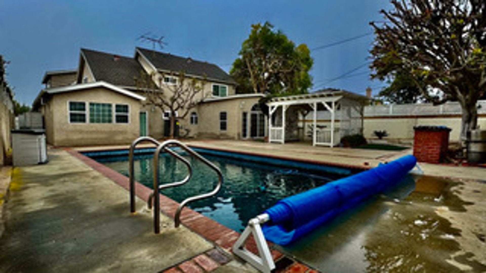 5 Bedroom 3 Bathroom Single House in Los Alamitos CA 90720!! – photo 4