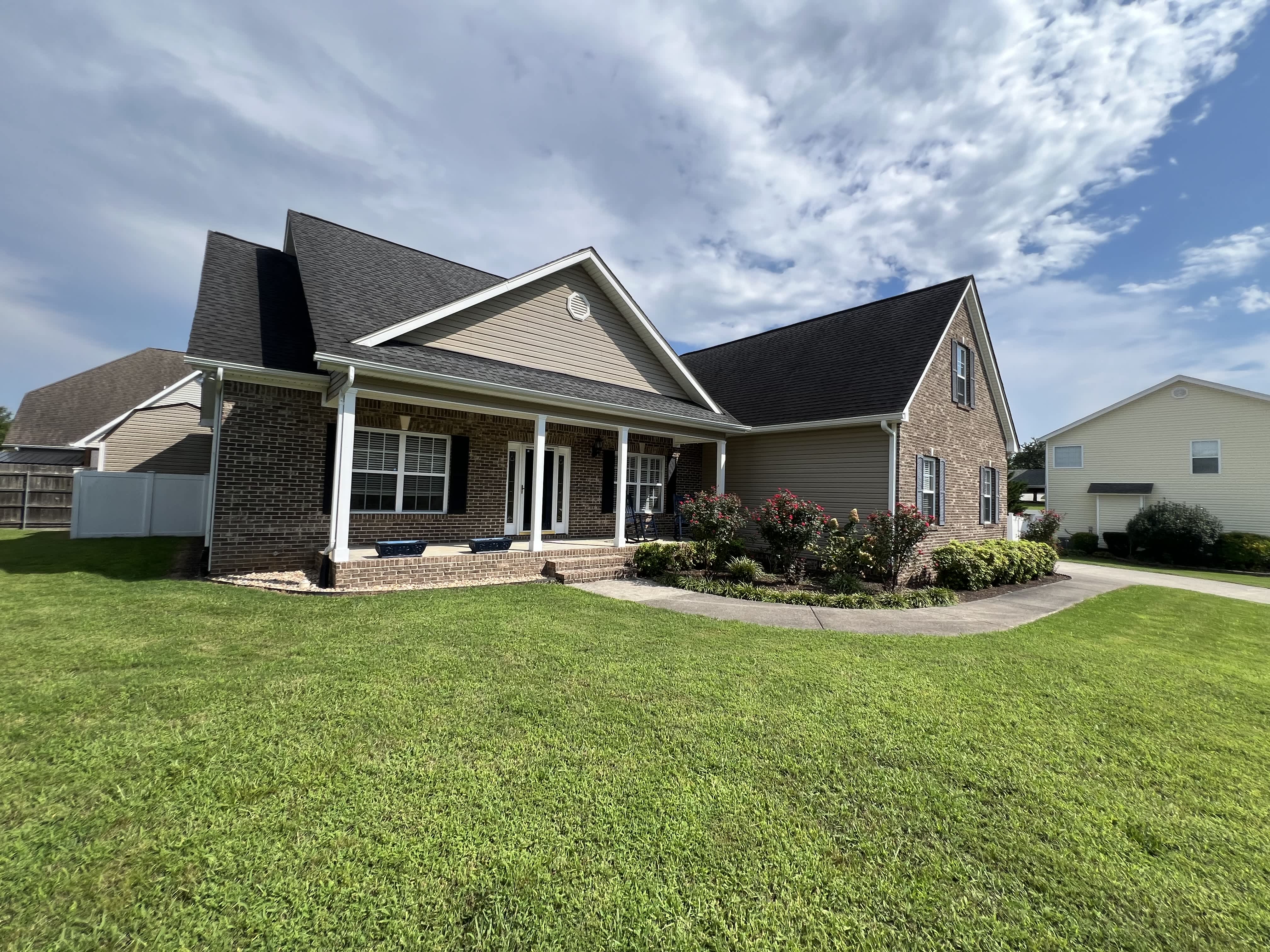 7629 Prince Drive – photo 1