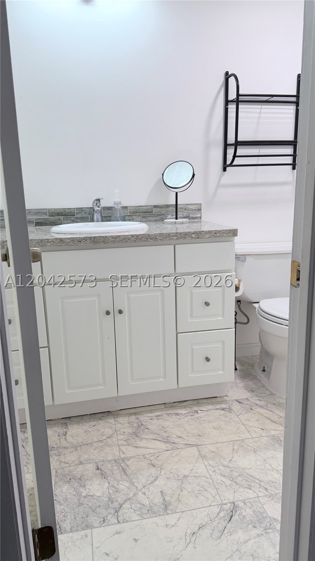 2633 NE 32nd St – photo 3