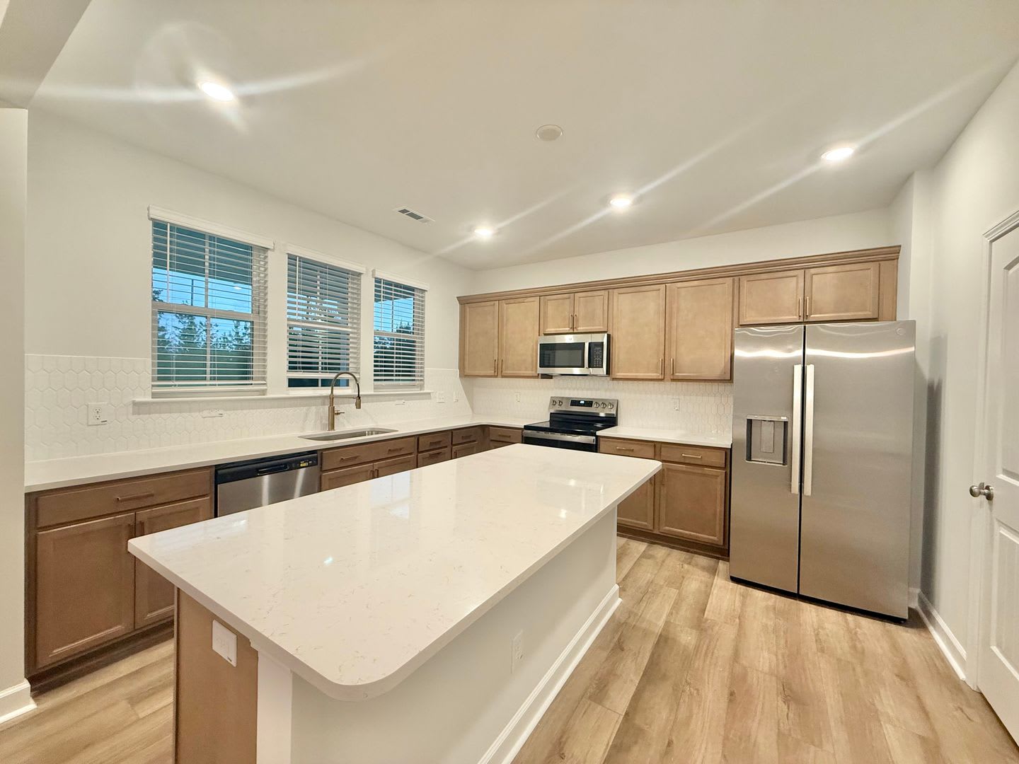 Stunning New Construction 3Bd 2 5Ba Garner Home In A Cul De Sac With Easy Access To Interstates White Oak Crossing And Downtown Raleigh – photo 5