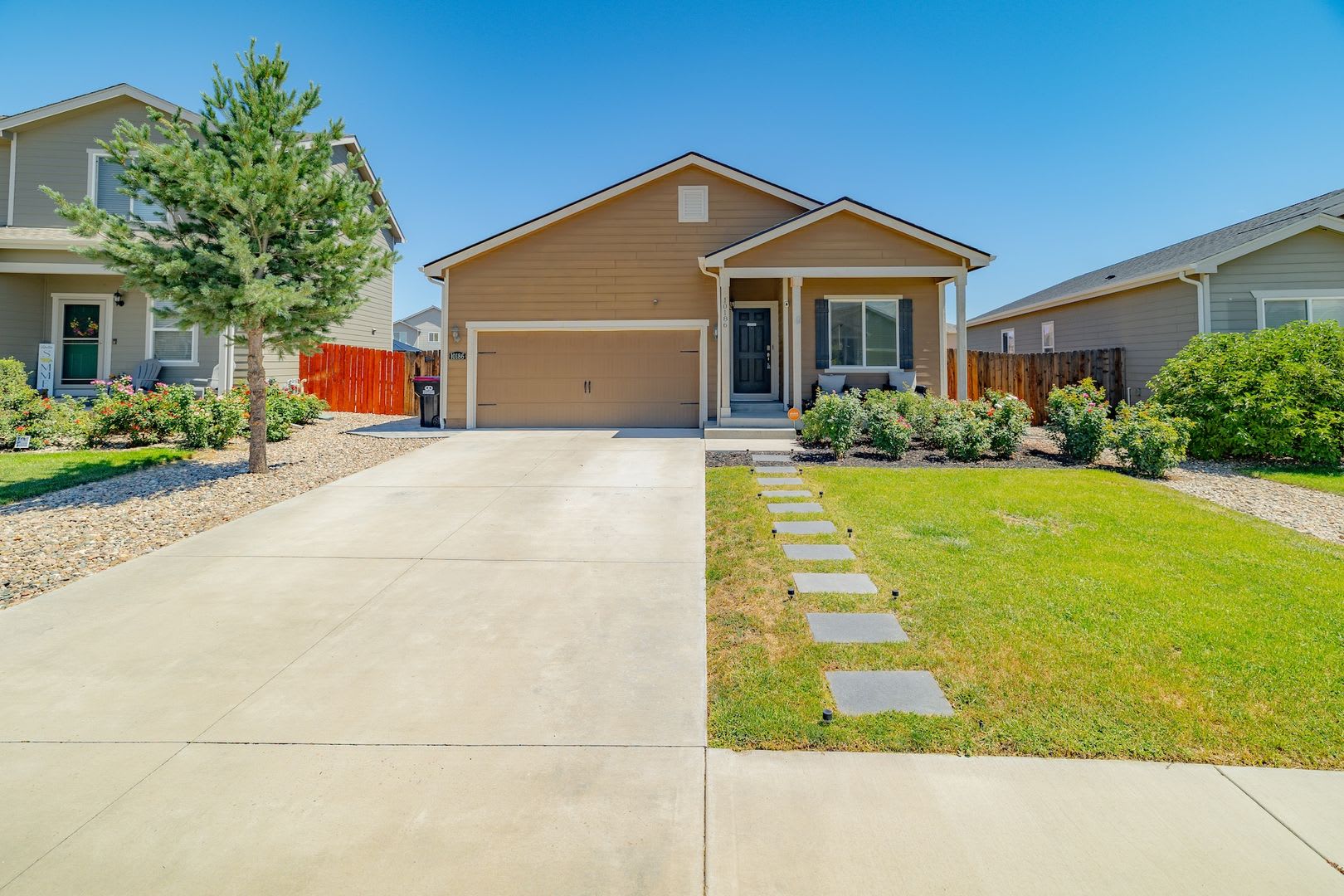 Spacious 3-Bedroom Ranch with Large Fenced Backyard & 2-Car Garage in Larson Ranch – photo 3