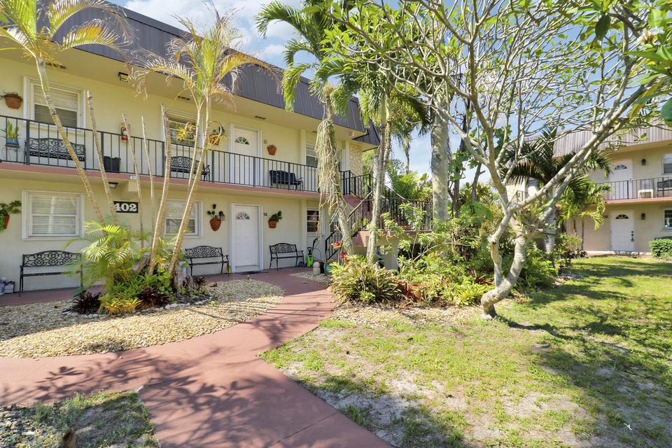 402 Fern Street – photo 1