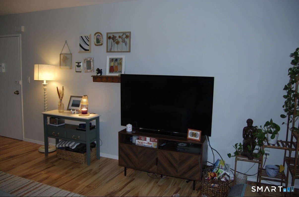 67 E Broadway – photo 5
