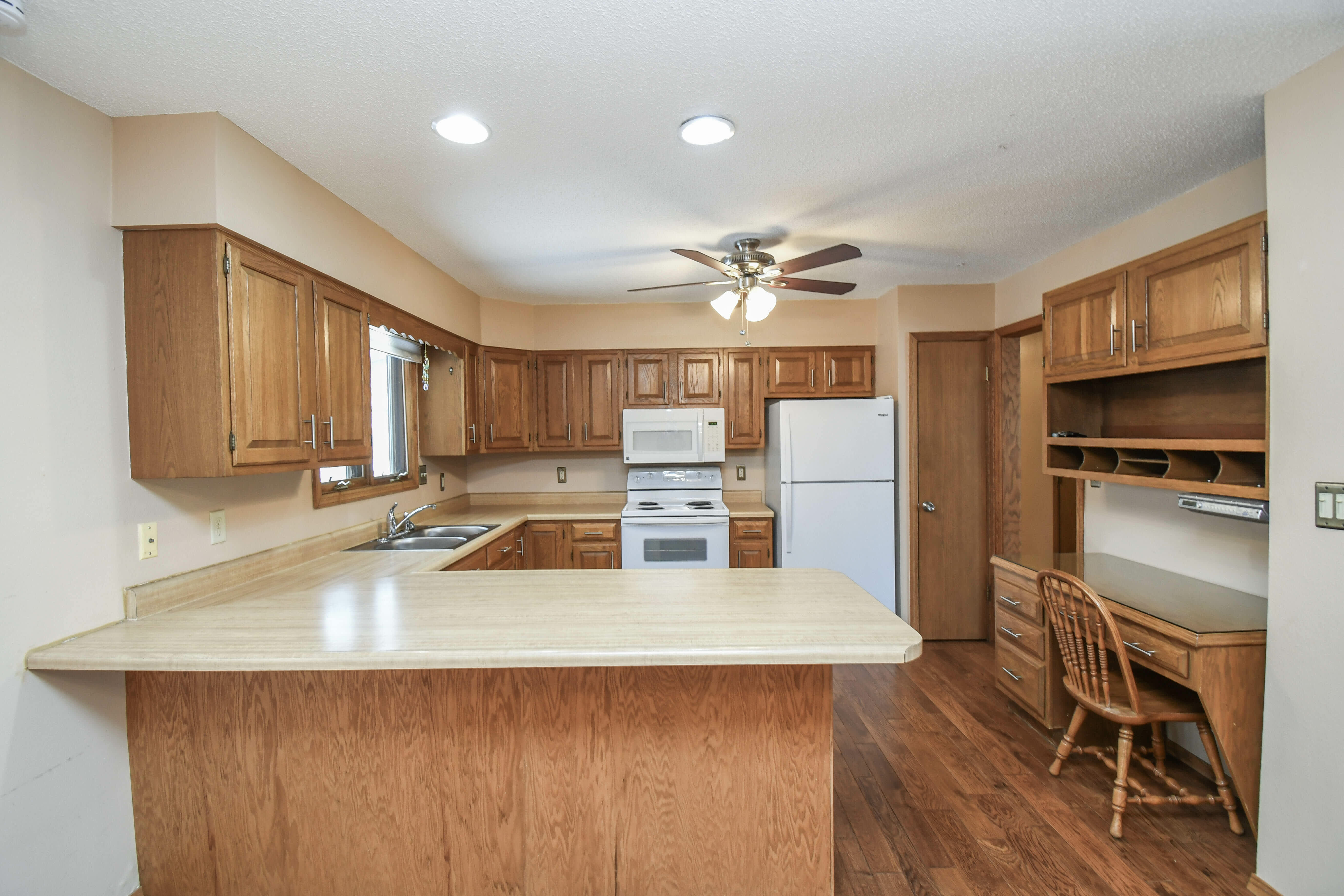 2213 South Wellington Avenue – photo 3