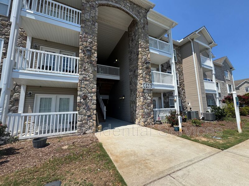 618 Condo Club Drive – photo 2
