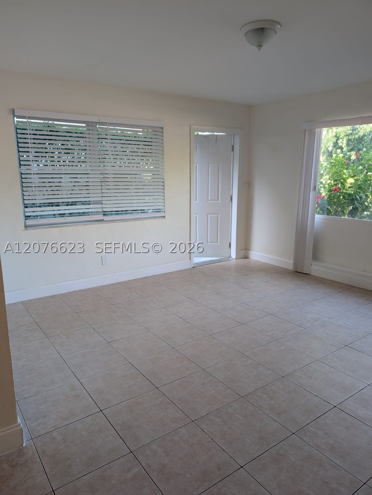 1118 NW 2nd Ave – photo 3