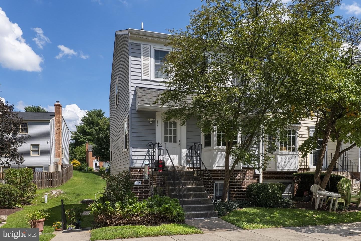 124 Barnsfield Ct 216 – photo 1