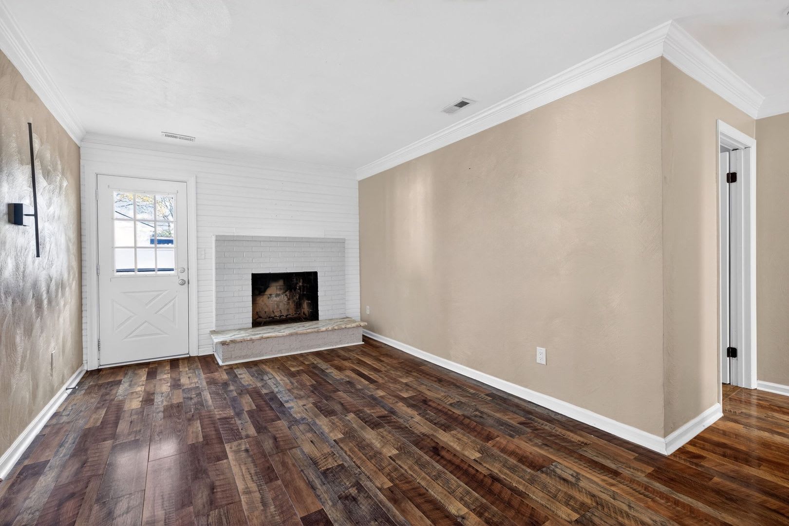 3 bed/2 bath home on large corner lot – photo 5