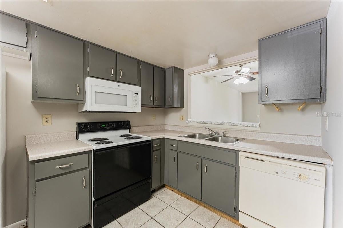 6332 NEWTOWN Circle – photo 5