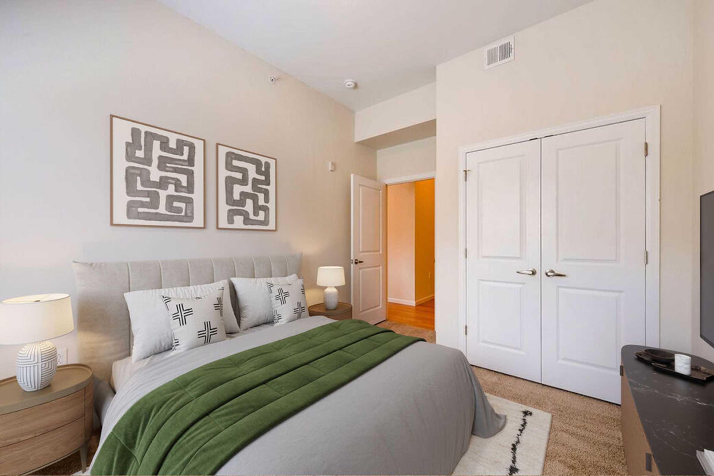 Violet on Broadway Apartment Homes – photo 3