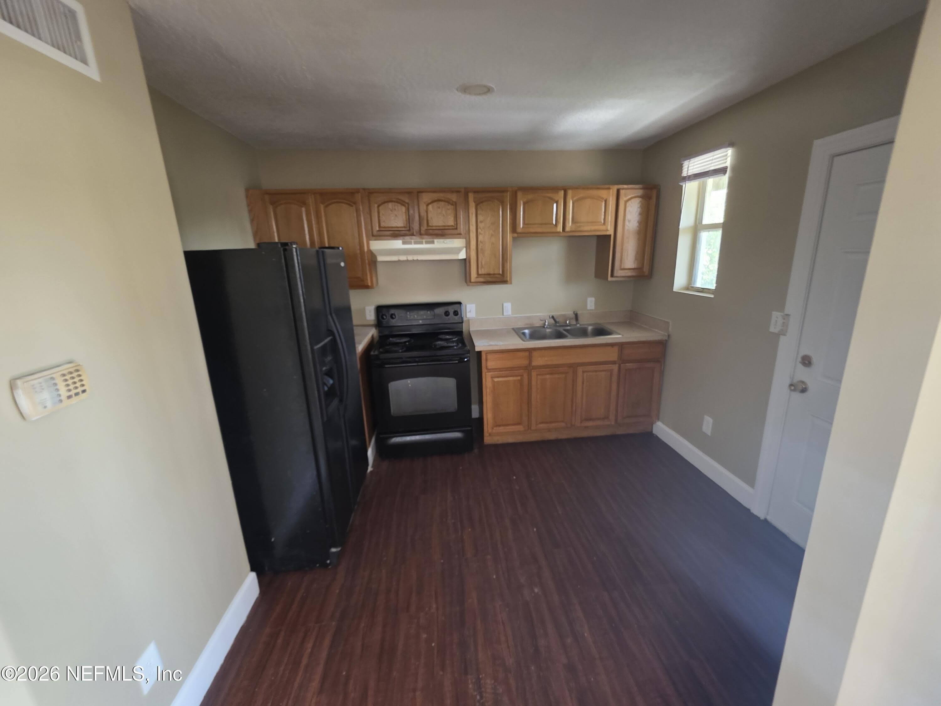 1317 W 15TH Street – photo 2