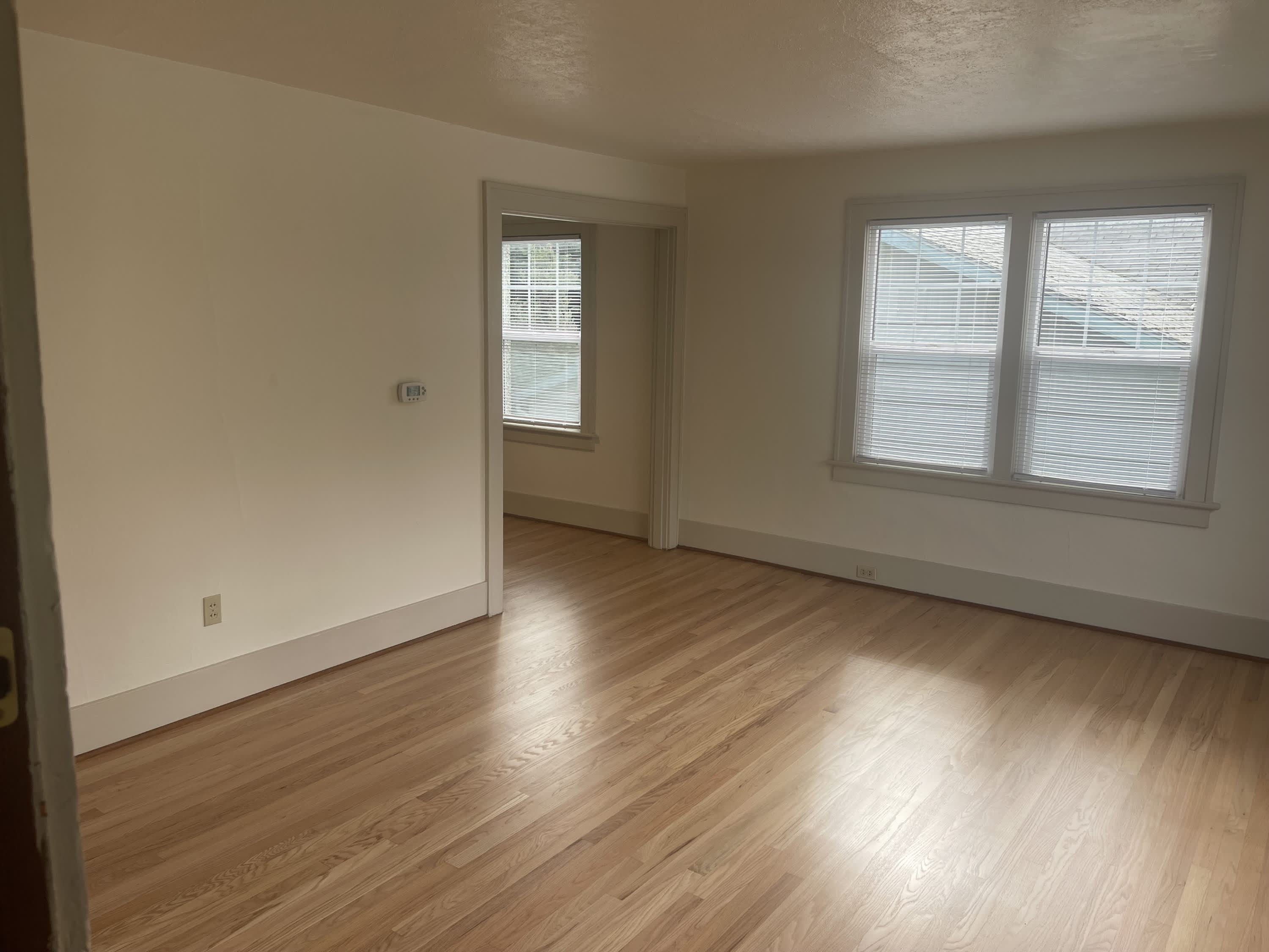 934 Northeast 5Th Avenue 2 – photo 2