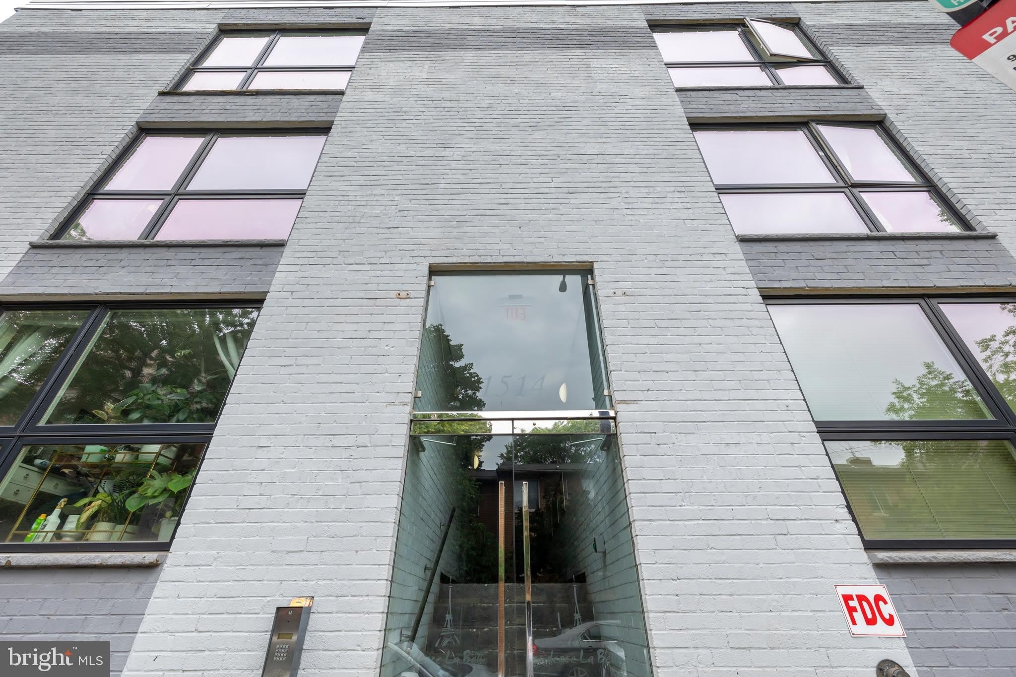 1514 NEWTON Street NW – photo 3