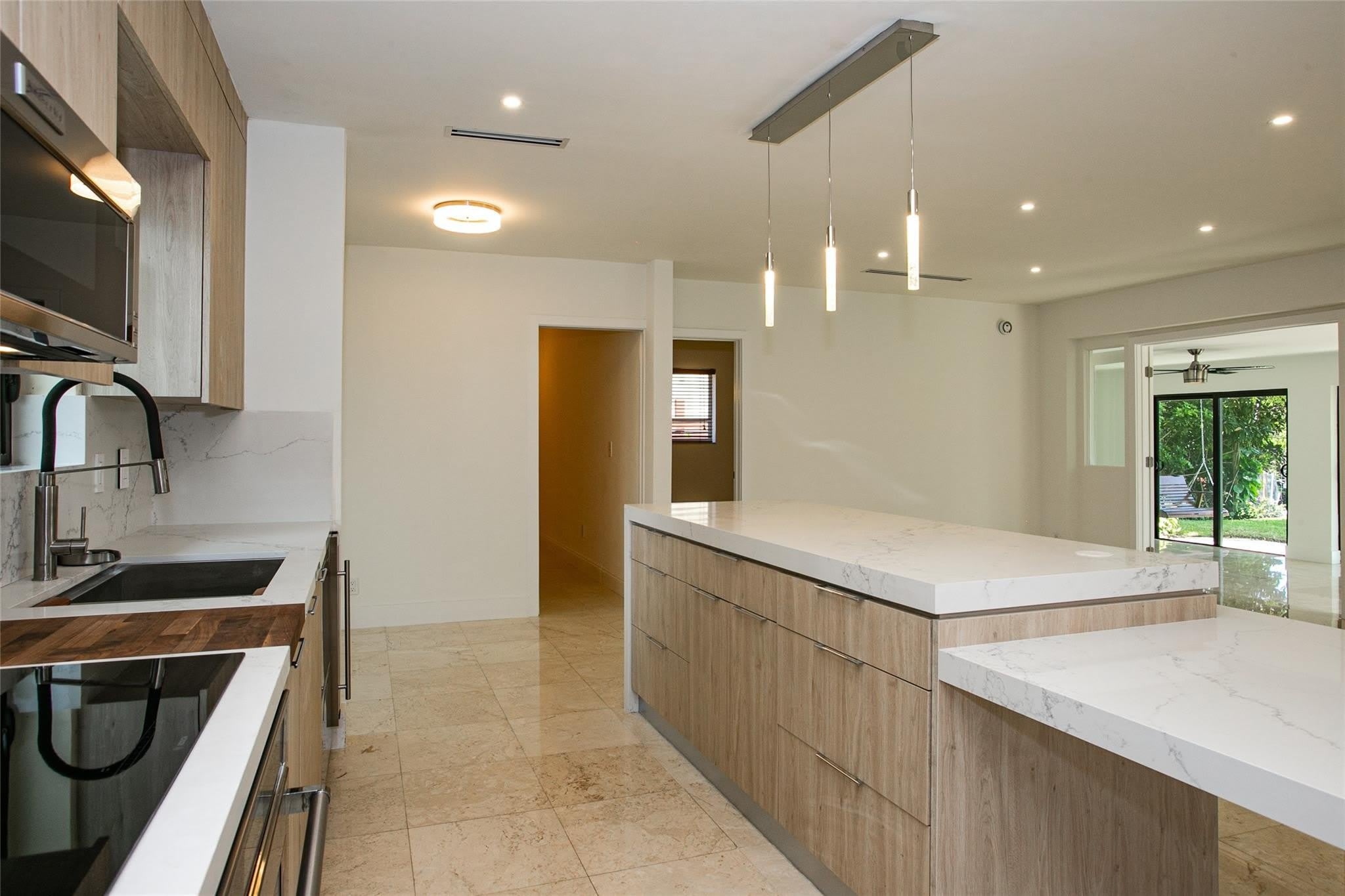 1806 NE 22nd Terrace – photo 4