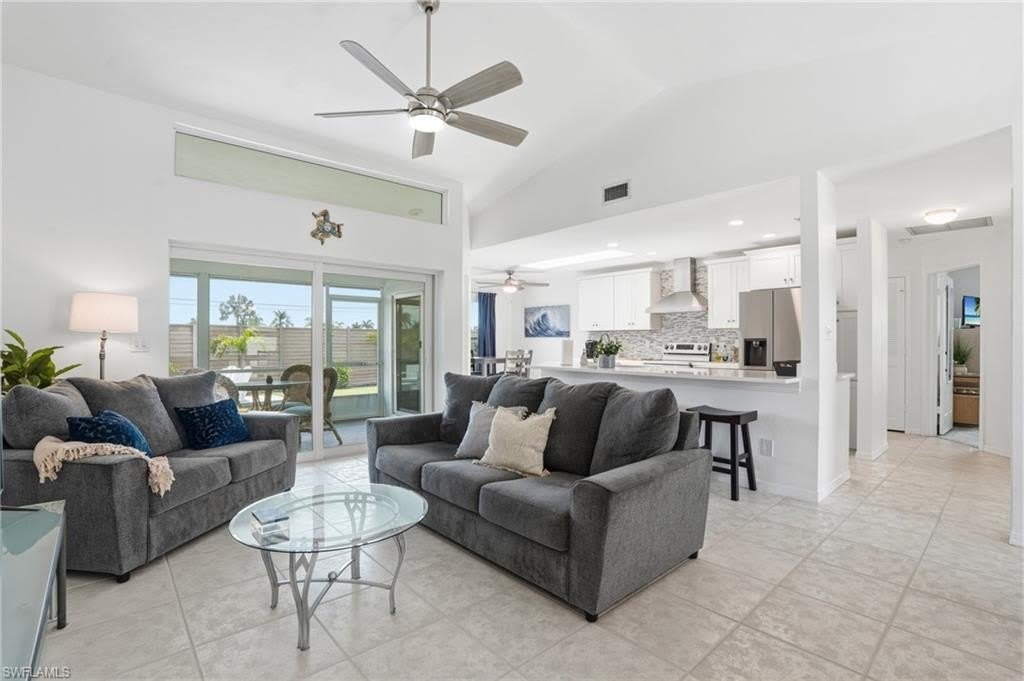 132 Bordeaux Cir – photo 2