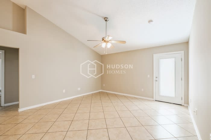 2044 Hunters Trace Circle – photo 5