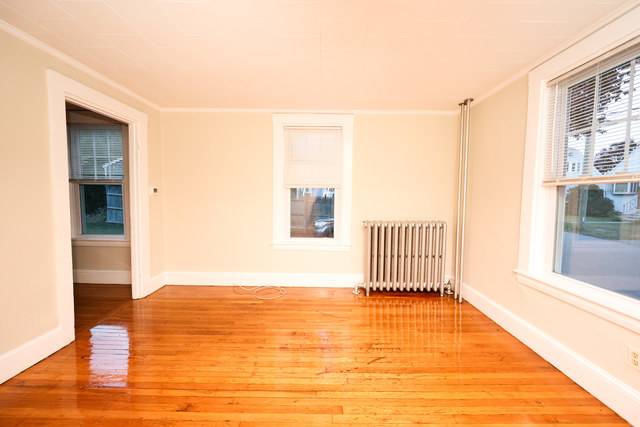 30 Sheppard Ave – photo 2