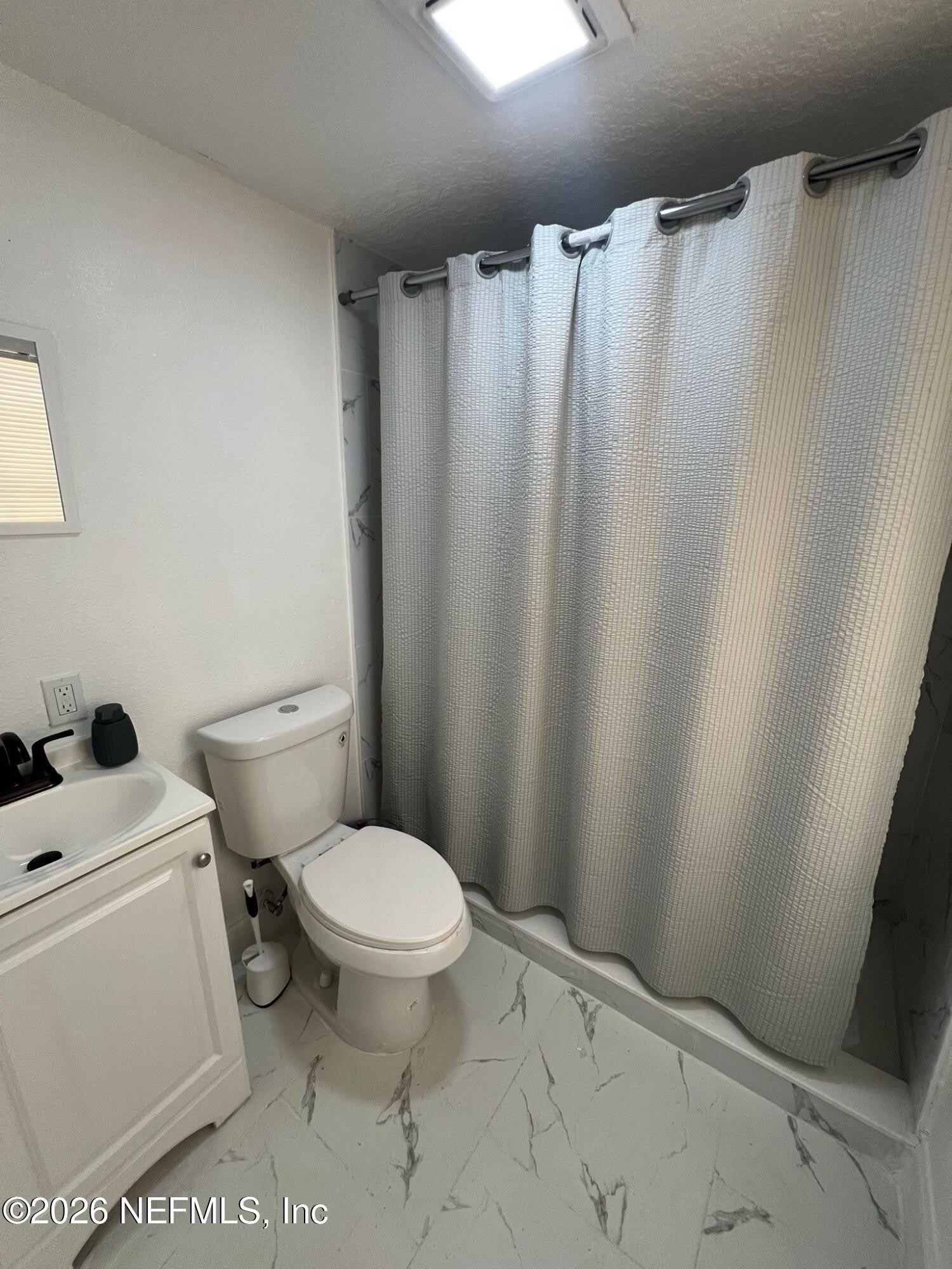 822 E 60Th Street – photo 3