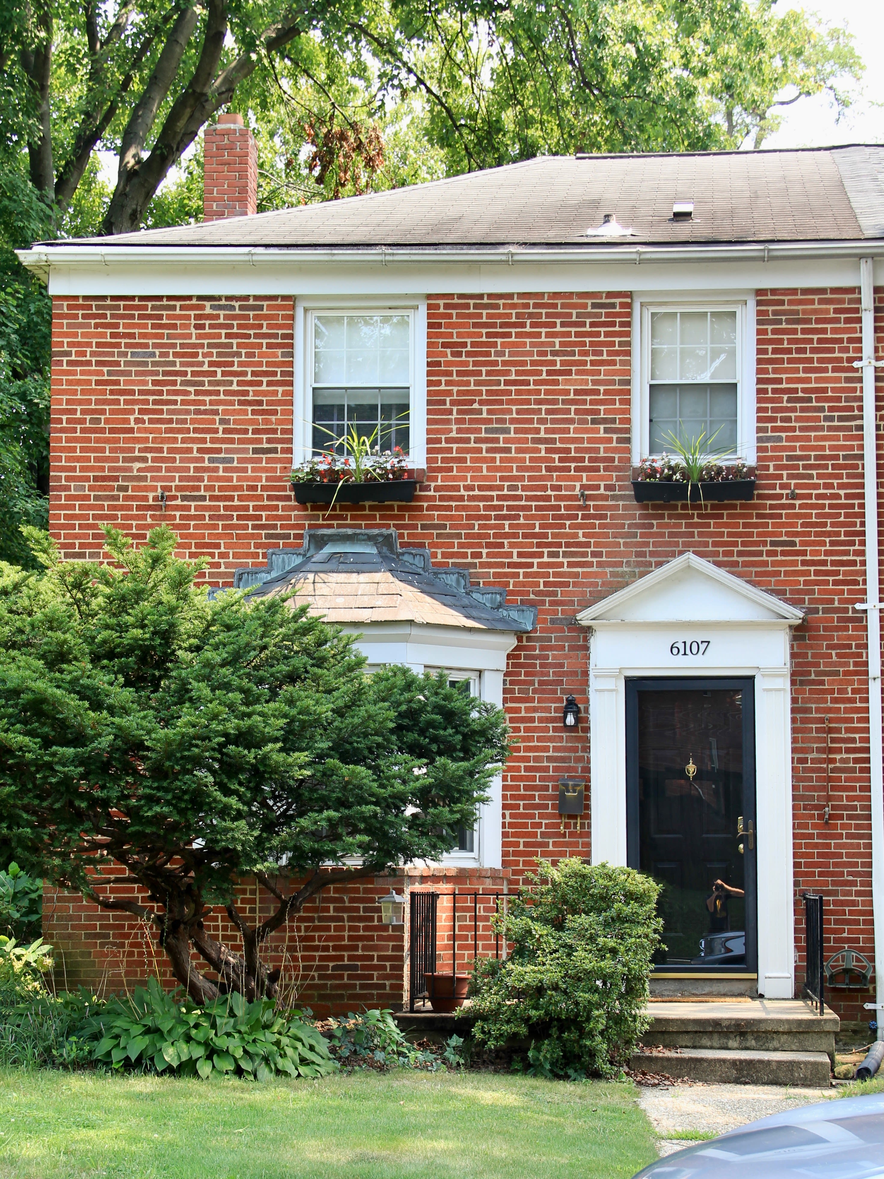 6107 Maylane Drive – photo 2