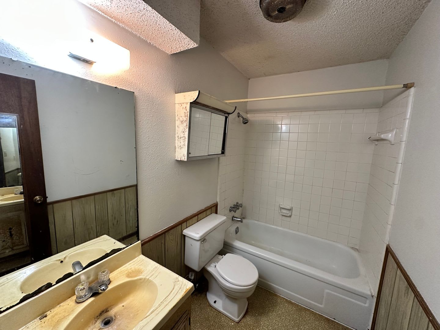Charming 2 Bed, 1 Bath Near OU Campus – photo 5
