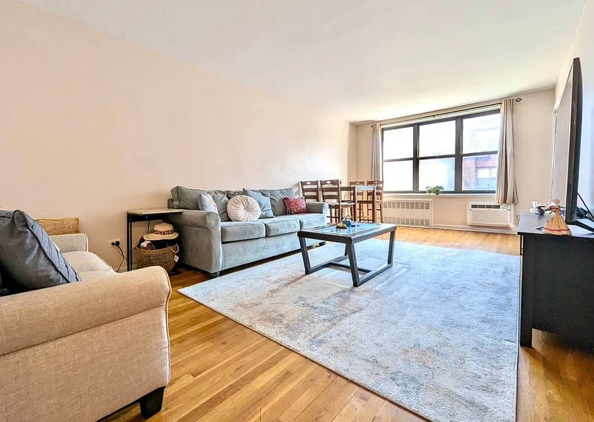 1270 E 51St St Apt 1P – photo 4