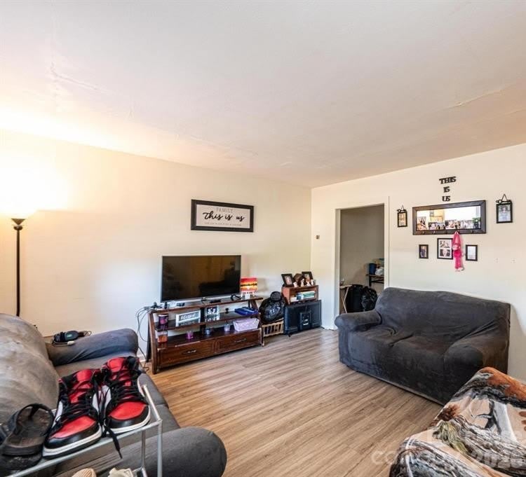 283 15th Street SE – photo 2