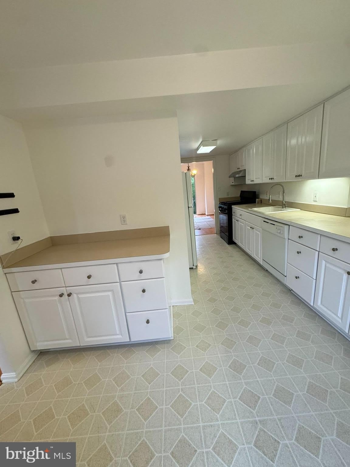5944 WESTCHESTER PARK Drive – photo 3