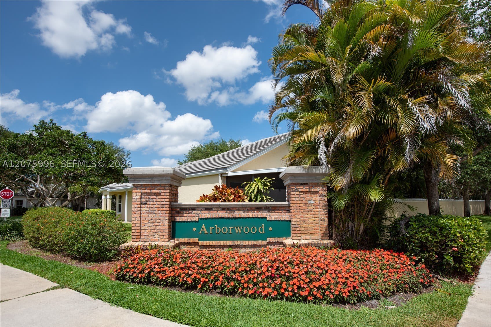 9317 Arborwood Cir – photo 2