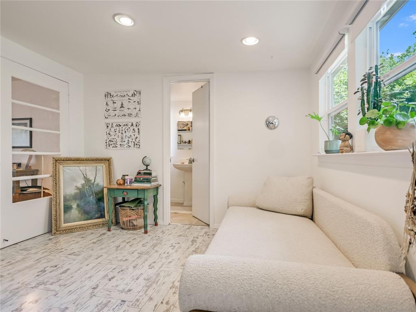 Classic 2 Bed House in Historic Hancock Neighborhood – photo 3
