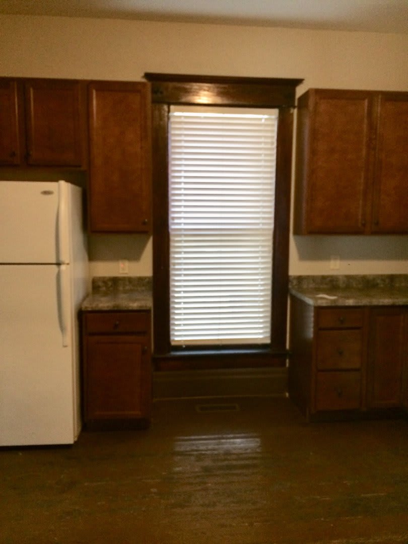 4 BEDROOM 2 1/2 BATH $1695 Walk to WKU! – photo 5