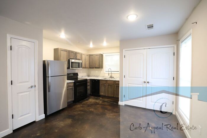 1003 Belt Street – photo 2