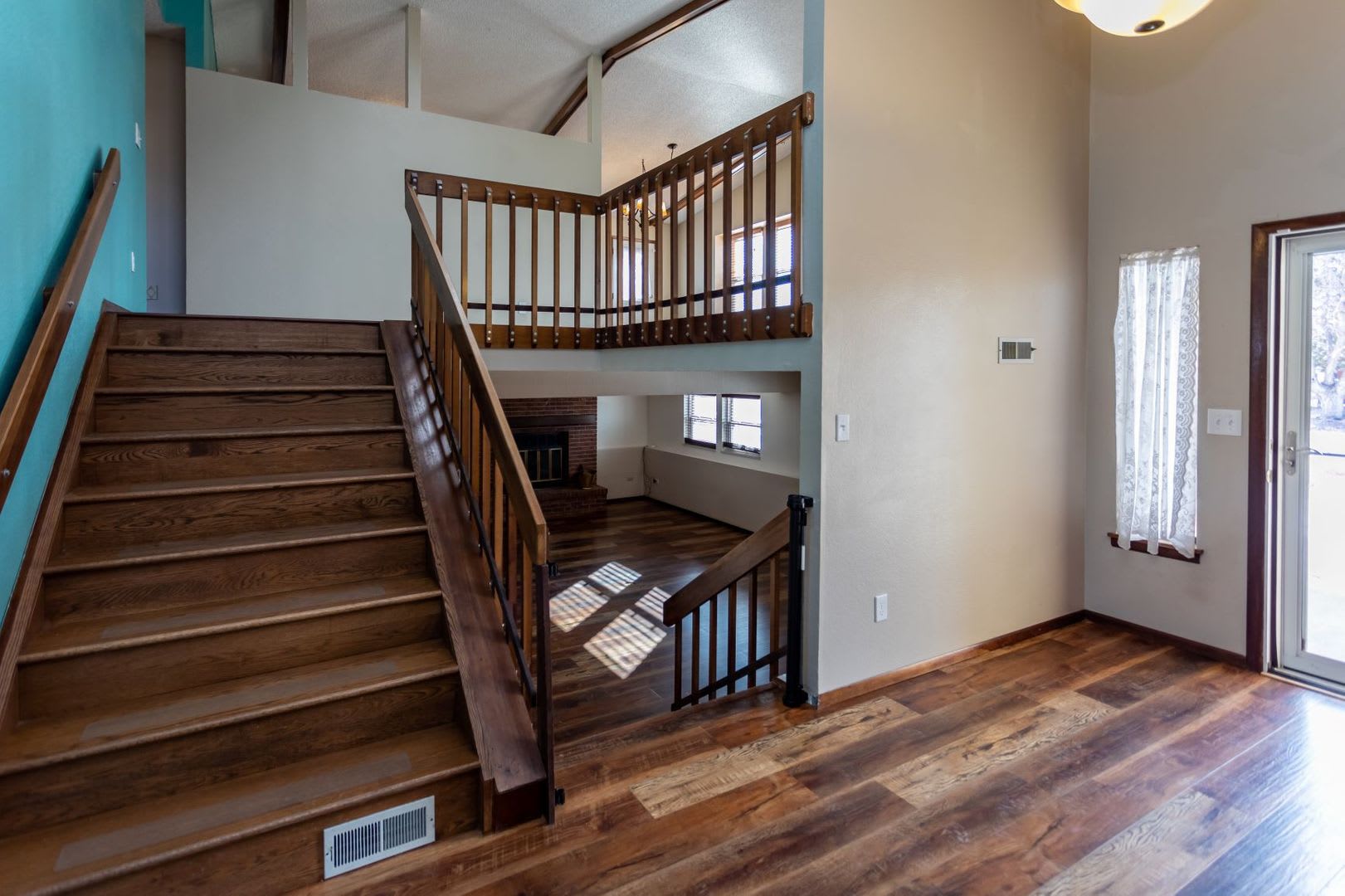 Charming Home in School District 20! – photo 3