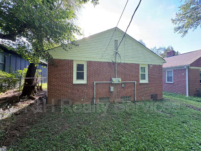 4348 Crittenden Avenue – photo 4