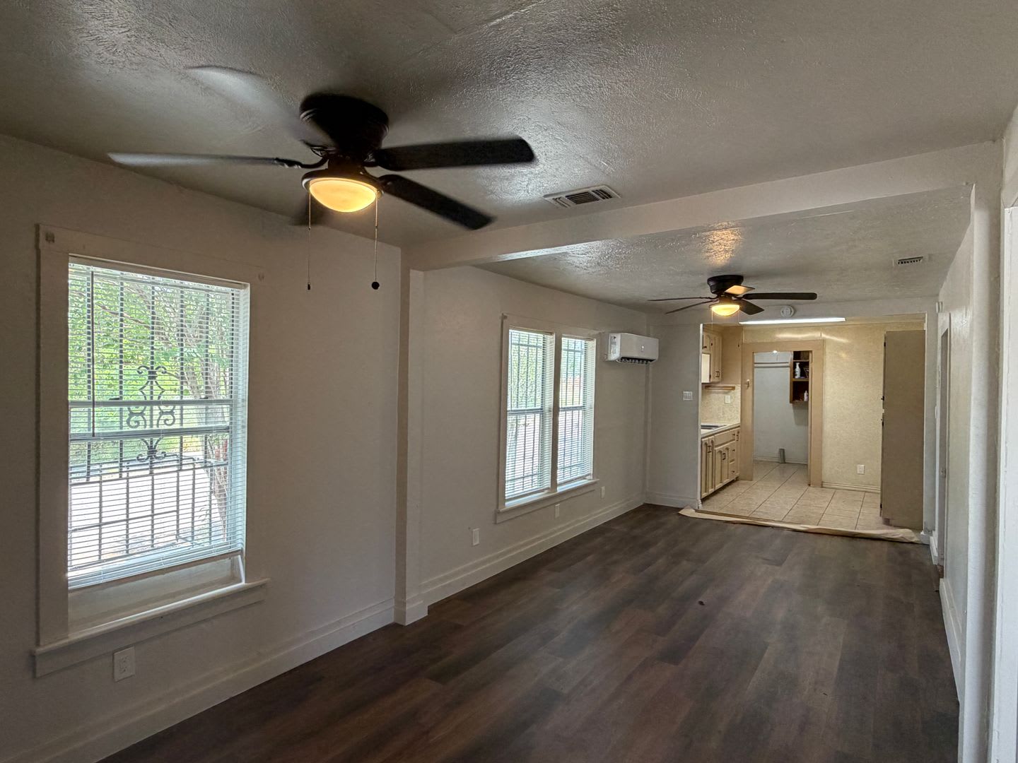 Three Bedroom One Bath House – photo 4
